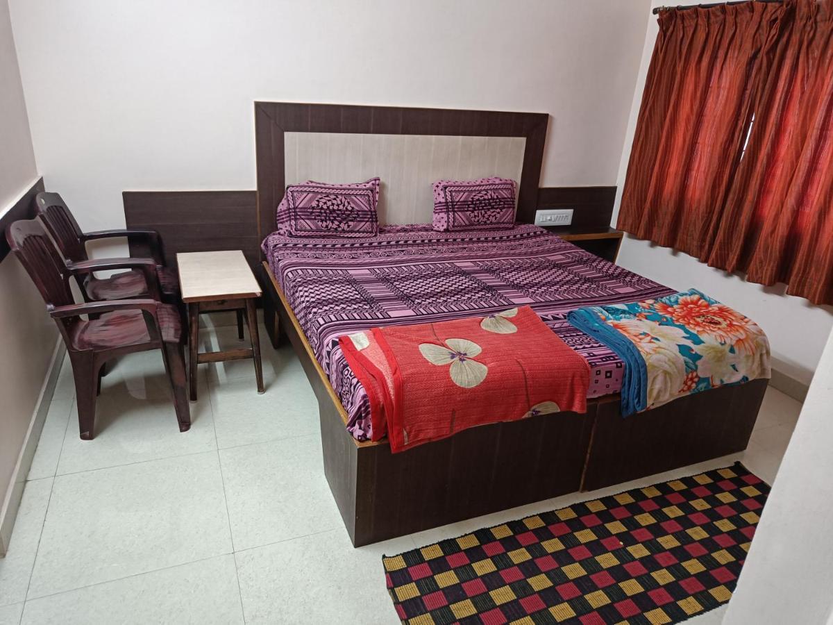Sri Vishnu Krupa Lodging Belur  Buitenkant foto