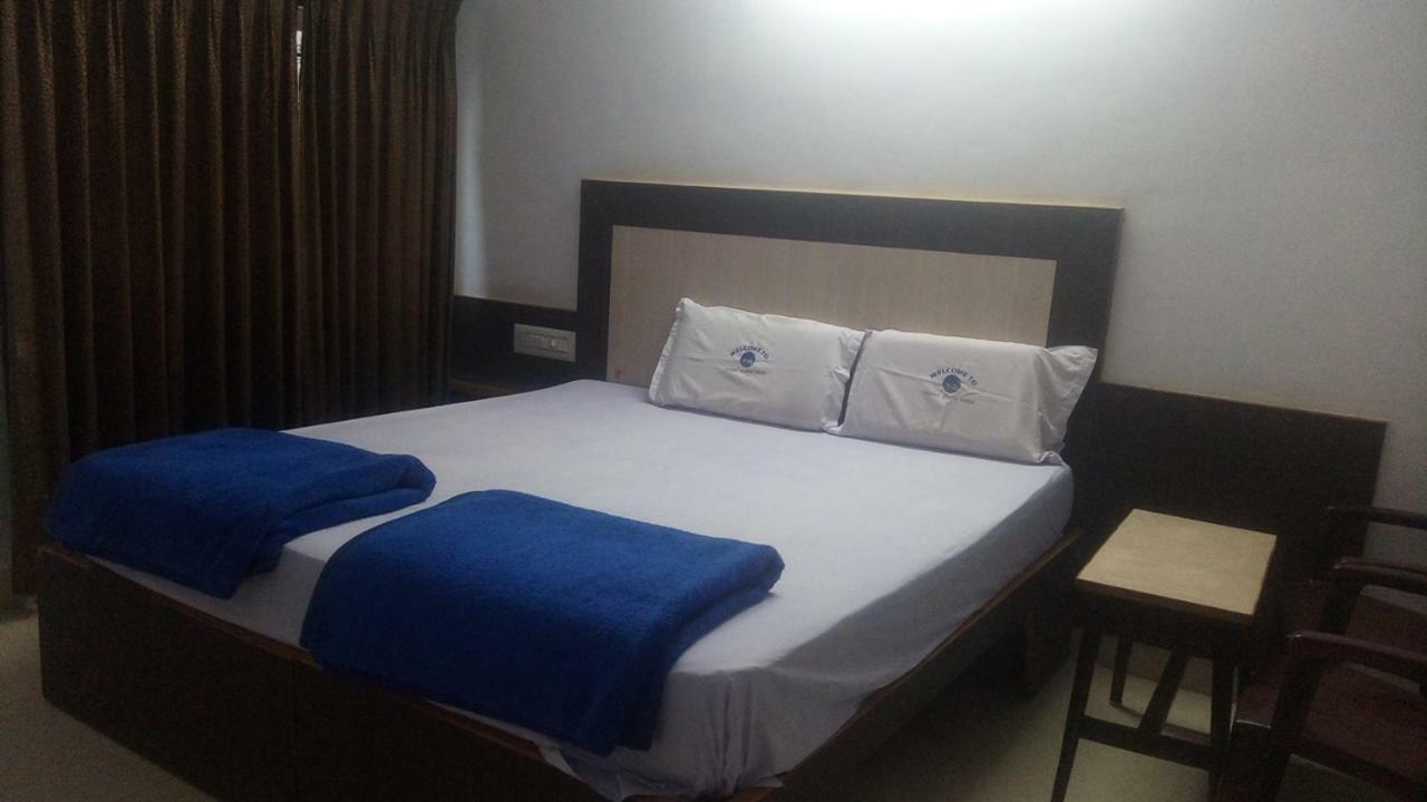 Sri Vishnu Krupa Lodging Belur  Buitenkant foto